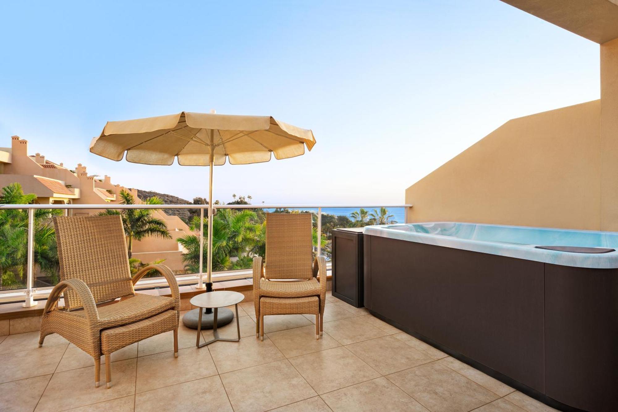 Wyndham Residences Costa Adeje ภายนอก รูปภาพ